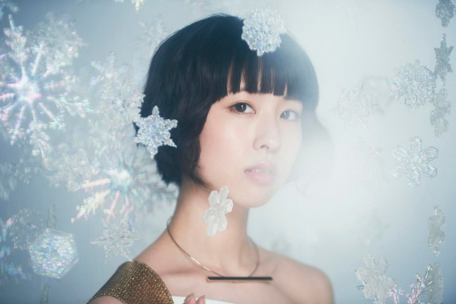 デビューから2年、綾野ましろが待望の1stアルバム「WHITE PLACE」を10月リリースへ
