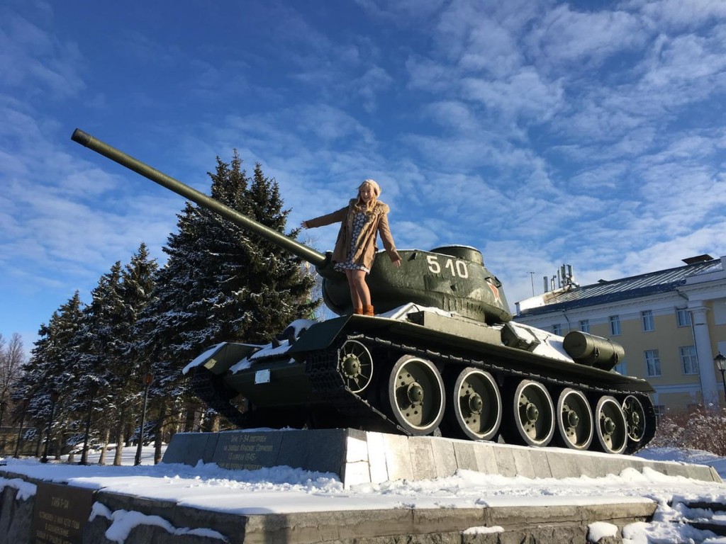 ジェーニャ　戦車
