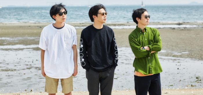 〈Ray-Ban〉のサングラスと旅本で、スペシャルな夏を。