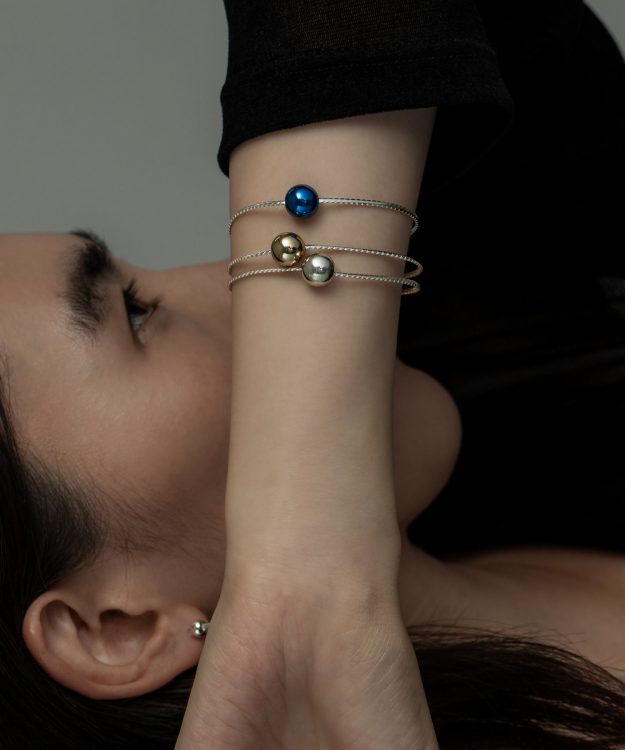 ジュエリーブランド、ラムダから今を生き抜くしなやかな人々の姿に重ねた NEW COLLECTIONを発売